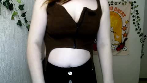 Snapshot of veryveryvery_shy chatting on March 2026 06:28:01 AM veryveryvery_shy online show from March 2026 06:28:01 AM
