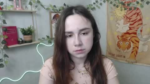Snapshot of veryveryvery_shy chatting on April 2026 05:44:02 AM veryveryvery_shy online show from April 2026 05:44:02 AM