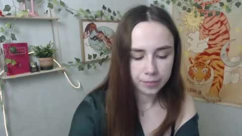 Snapshot of veryveryvery_shy chatting on April 2026 05:43:01 AM veryveryvery_shy online show from April 2026 05:43:01 AM