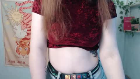 Snapshot of veryveryvery_shy chatting on June 2026 05:45:02 AM veryveryvery_shy online show from June 2026 05:45:02 AM