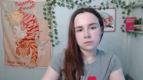 Snapshot of veryveryvery_shy chatting on June 2026 05:43:02 AM veryveryvery_shy online show from June 2026 05:43:02 AM