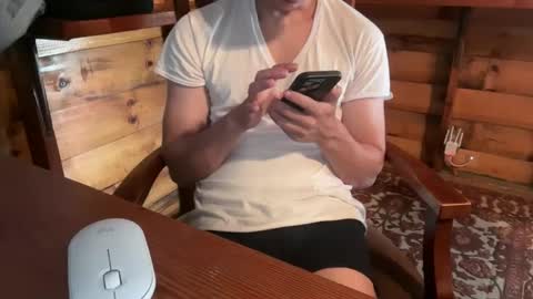 Snapshot of vexelgain chatting on October 2025 04:05:01 PM HendasWerout online show from October 2025 04:05:01 PM