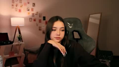 Rachel online show from November 2025 07:37:02 PM