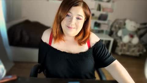 Snapshot of vi__vixen chatting on September 2025 12:19:01 PM Vi Vixen online show from September 2025 12:19:01 PM
