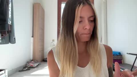Snapshot of viajemos chatting on June 2026 04:12:01 PM papichulo y mamichula online show from June 2026 04:12:01 PM