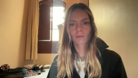 Snapshot of viajemos chatting on July 2026 07:35:02 PM papichulo y mamichula online show from July 2026 07:35:02 PM