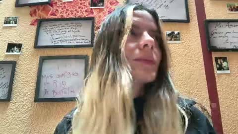 Snapshot of viajemos chatting on July 2026 03:58:02 PM papichulo y mamichula online show from July 2026 03:58:02 PM