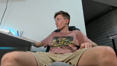 Snapshot of vibemygirl chatting on December 2024 10:49:02 AM vibemygirl online show from December 2024 10:49:02 AM