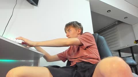 Snapshot of vibemygirl chatting on February 2025 03:10:02 PM vibemygirl online show from February 2025 03:10:02 PM