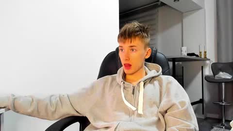 Snapshot of vibemygirl chatting on March 2025 01:06:02 PM vibemygirl online show from March 2025 01:06:02 PM