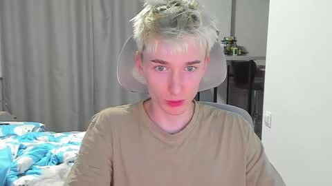 Snapshot of vibemygirl chatting on October 2025 01:19:01 PM vibemygirl online show from October 2025 01:19:01 PM