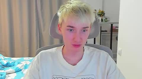 Snapshot of vibemygirl chatting on October 2025 10:02:01 AM vibemygirl online show from October 2025 10:02:01 AM