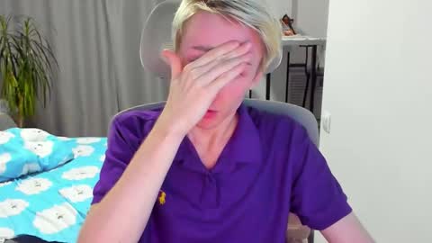 vibemygirl online show from December 2025 08:41:02 AM