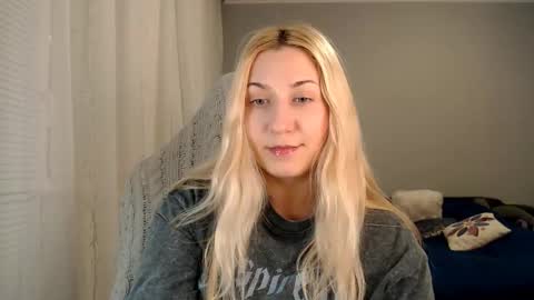 Snapshot of vibezgirl chatting on October 2025 05:31:02 PM Amelia online show from October 2025 05:31:02 PM