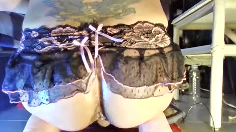 Snapshot of vibranda chatting on March 2026 07:42:01 PM V I B R A N D A online show from March 2026 07:42:01 PM