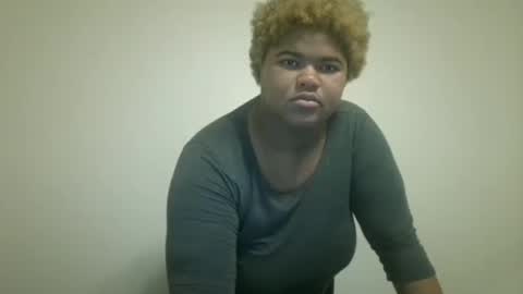 Snapshot of vickiryder56 chatting on November 2025 05:17:01 AM vickiryder56 online show from November 2025 05:17:01 AM