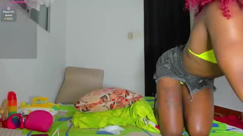 vicky manuela online show from November 2025 03:27:02 AM