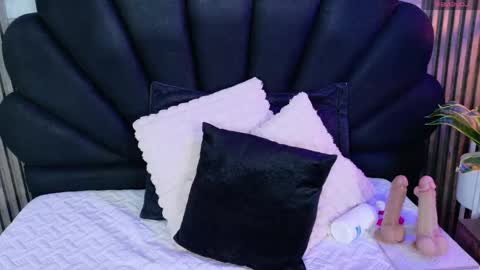 vicky_lopezz_ online show from May 2026 02:19:01 AM