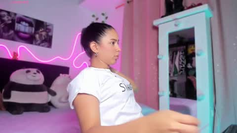 VICTORIA 3 online show from October 2025 09:15:01 PM