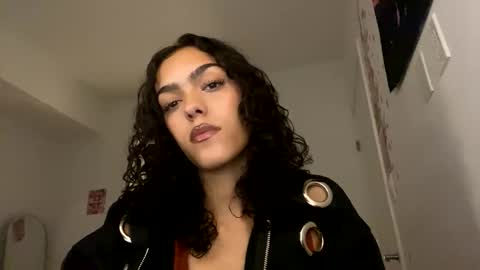 Goddess Victory  online show from December 2025 12:49:02 AM