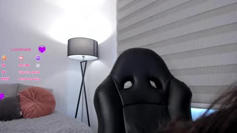 Victoria  online show from February 2025 04:21:02 PM