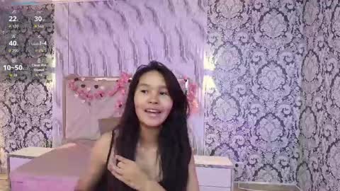 Snapshot of victoria1_tay chatting on May 2026 08:05:01 PM victoria1_tay online show from May 2026 08:05:01 PM