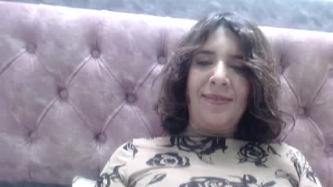 Snapshot of victoria25_meester chatting on May 2026 02:56:02 PM Hi guys Im victoria Be the one who can control me in PVT online show from May 2026 02:56:02 PM
