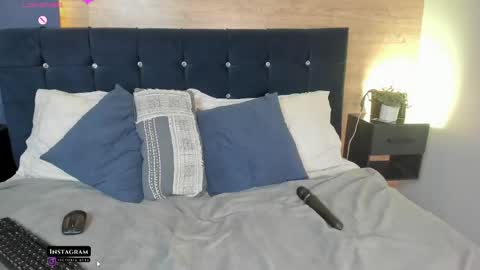 Victoria online show from October 2025 08:59:01 PM