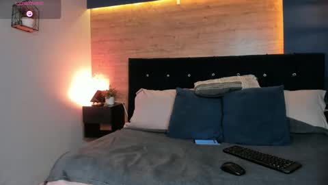 Victoria online show from November 2025 08:19:01 PM