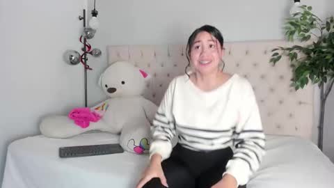 Victoria online show from April 2026 07:58:01 PM