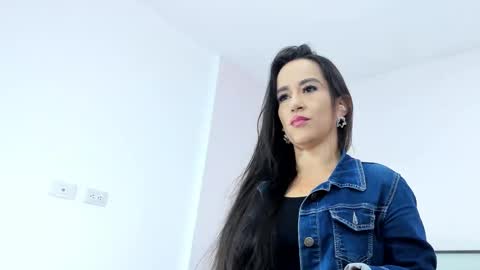 valentina online show from October 2025 11:44:02 AM