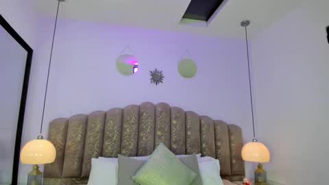 valentina online show from February 2026 12:15:01 PM