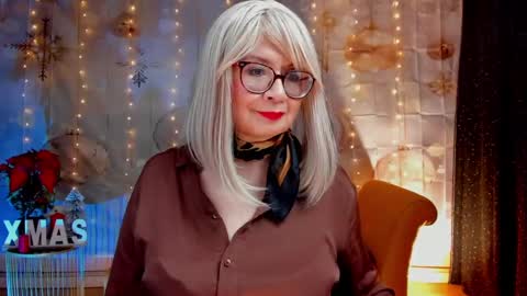 Snapshot of victoria_dior chatting on December 2024 07:32:02 PM diorvictoria9 online show from December 2024 07:32:02 PM