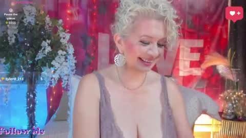Snapshot of victoria_dior chatting on June 2026 04:55:01 PM diorvictoria9 online show from June 2026 04:55:01 PM