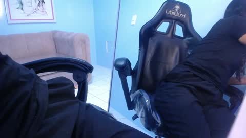 Victoria online show from December 2025 12:54:01 PM