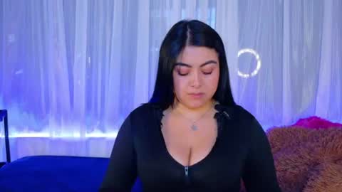 Snapshot of victoria_jonhss chatting on June 2026 12:32:02 AM Victoria online show from June 2026 12:32:02 AM