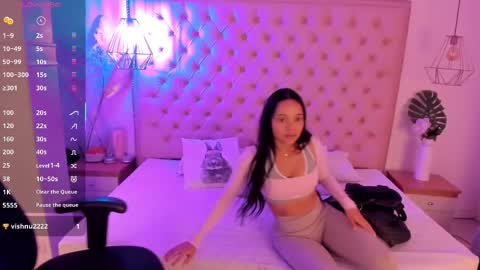 victoria_kitt online show from September 2025 07:25:01 PM