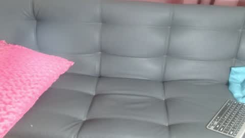 Snapshot of victoria_miler chatting on February 2025 08:35:01 AM VICKY online show from February 2025 08:35:01 AM