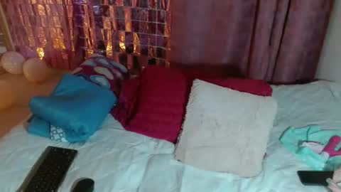 Snapshot of victoria_miler chatting on February 2025 02:07:02 AM VICKY online show from February 2025 02:07:02 AM