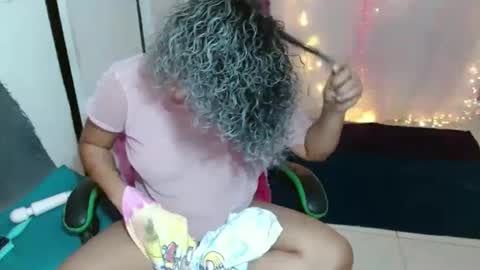 Snapshot of victoria_miler chatting on September 2025 10:22:01 PM VICKY online show from September 2025 10:22:01 PM