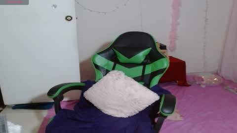 VICKY online show from March 2026 08:03:01 PM