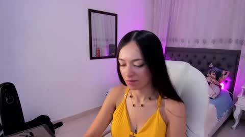 Snapshot of victoria_piercee chatting on January 2026 06:53:02 PM victoria_piercee online show from January 2026 06:53:02 PM