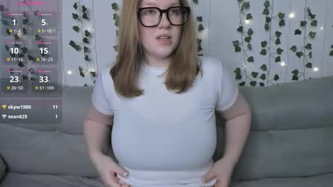 Snapshot of victoria_pum_ chatting on November 2025 11:45:01 AM Jessie online show from November 2025 11:45:01 AM