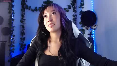 Victoria  online show from November 2025 06:02:02 AM