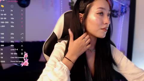 Victoria  online show from May 2026 11:01:02 PM