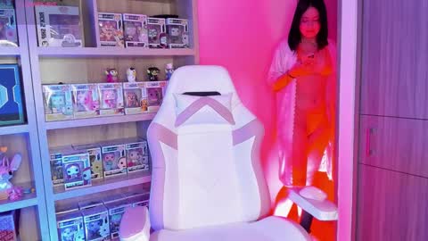 Victoria online show from December 2025 06:19:01 AM