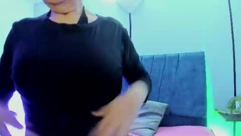 Snapshot of victoriaa_anderson_ chatting on June 2026 12:09:02 PM victoriaa_anderson_ online show from June 2026 12:09:02 PM