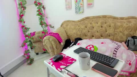 victoriacg online show from May 2026 12:24:01 PM