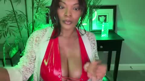 Snapshot of victoriagoldman chatting on February 2025 08:18:01 PM Victoria online show from February 2025 08:18:01 PM