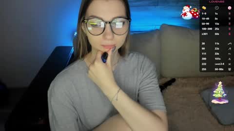 Victoria online show from December 2025 01:46:02 AM